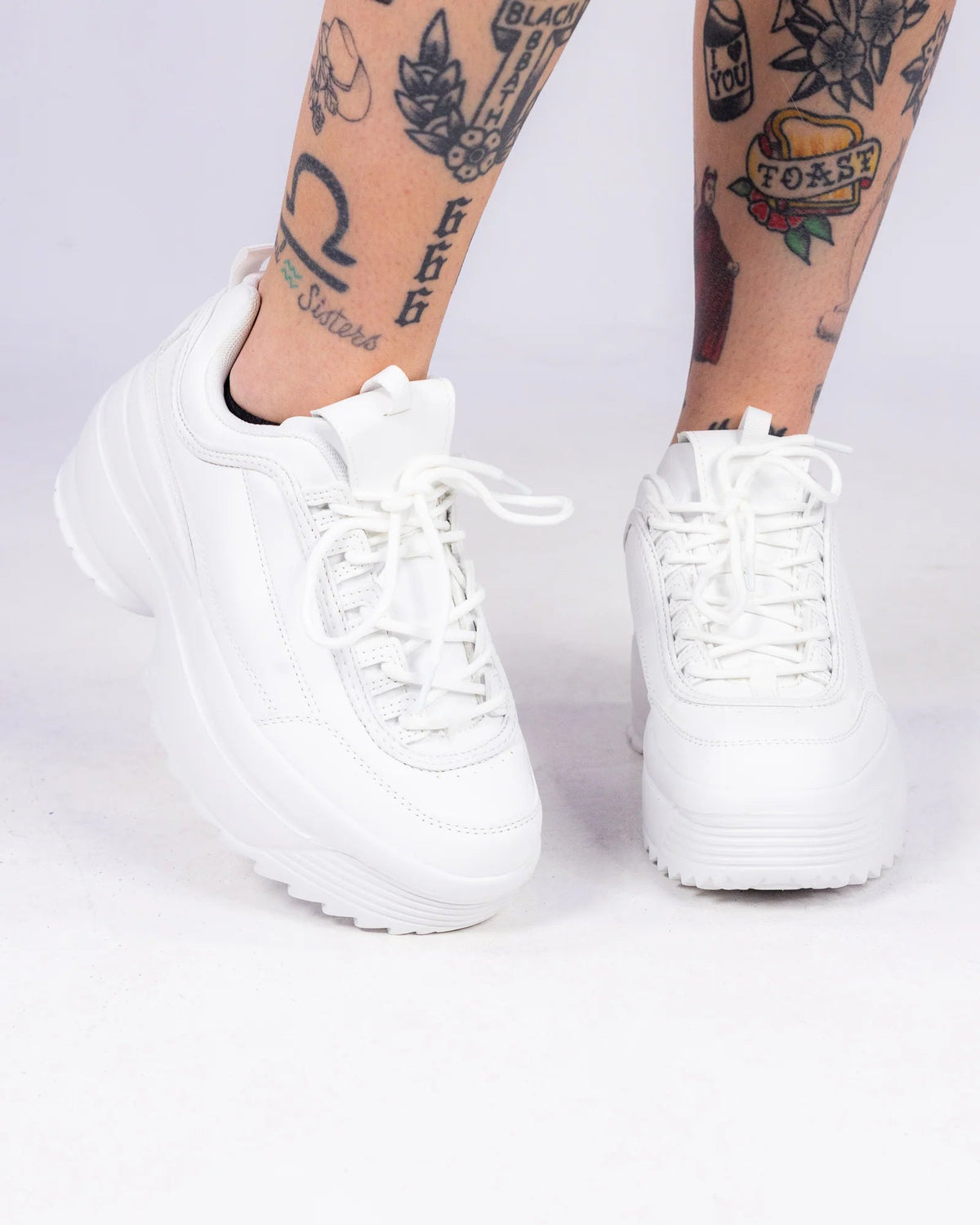 White Walkin' On A Dream Women's Chunky Sneakers - InstaWOW Shop